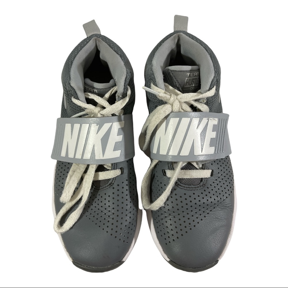 NIKE TEAM HUSTLE shoes - Picture 3 of 7
